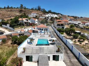 Moradia T2 para Venda em Santa Maria, São Pedro e Matacães