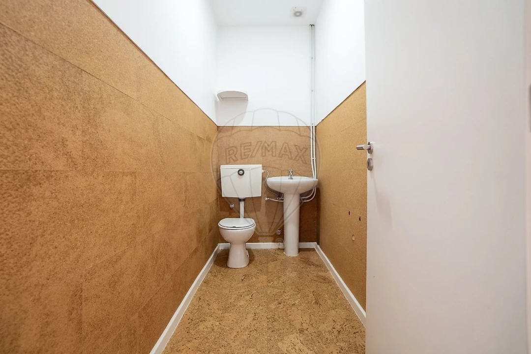 Prédio para Venda em Vila Chã, Codal e Vila Cova de Perrinho Foto 18