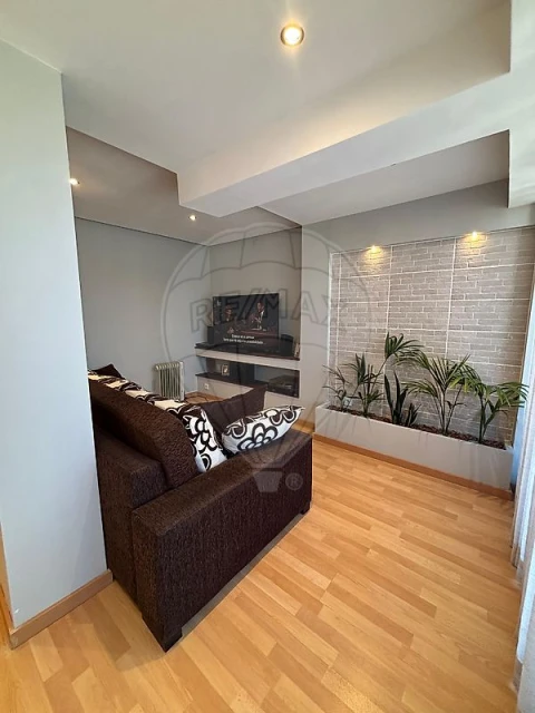 Apartamento T2 para Venda em O. Azeméis, Riba-Ul, Ul, Macinhata Seixa, Madail