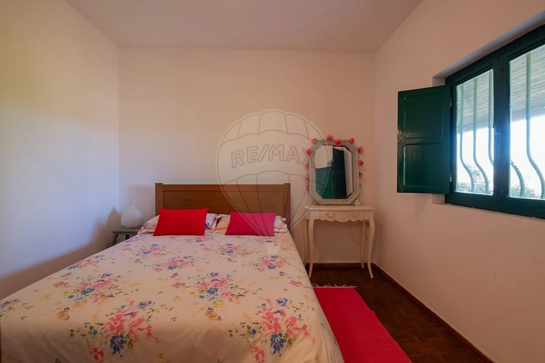 Quinta T3 para Venda em São Teotónio Foto 1