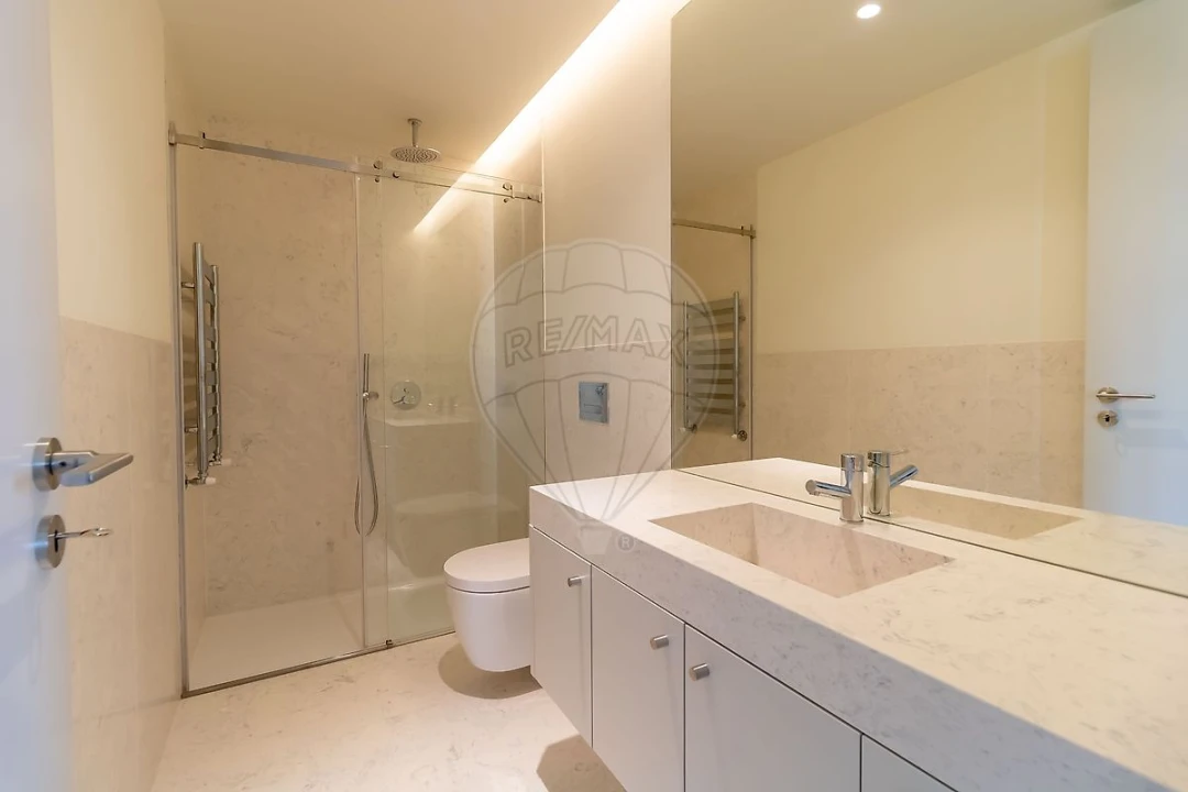 Apartamento T2 para Venda em Parque das Nações Foto 16