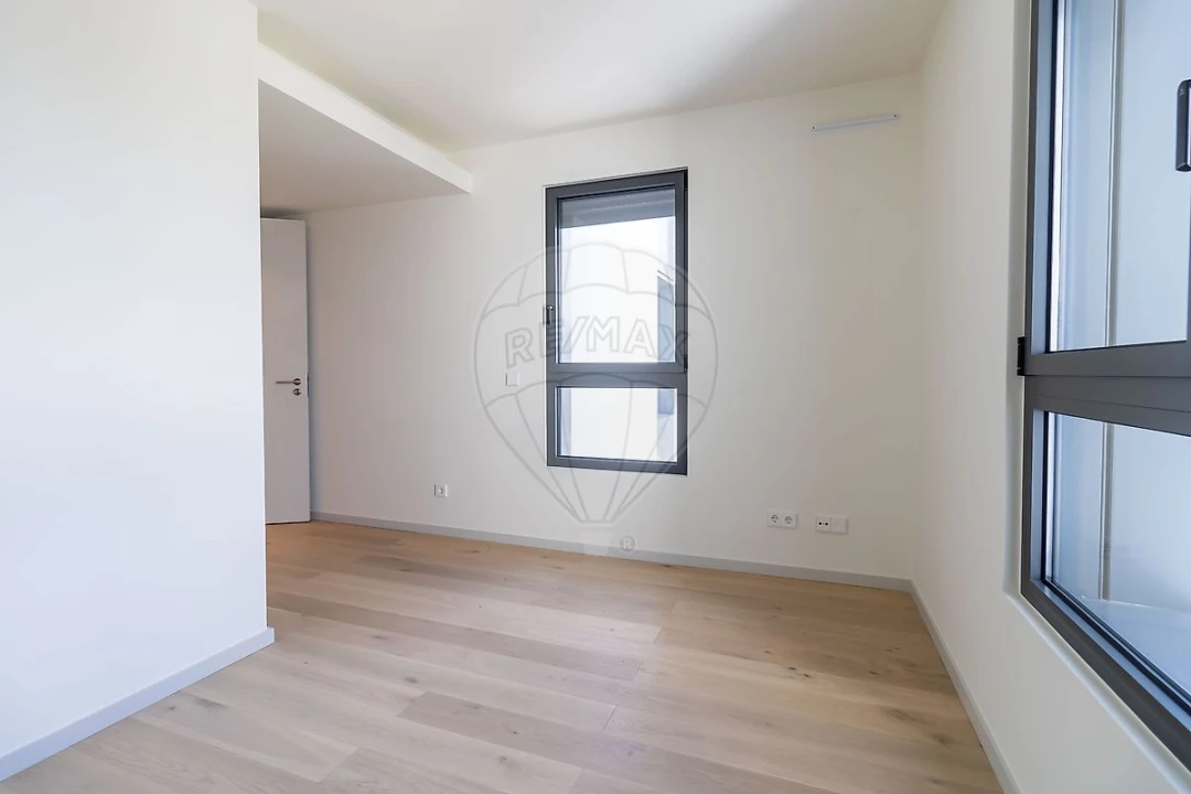 Apartamento T2 para Venda em Parque das Nações Foto 10