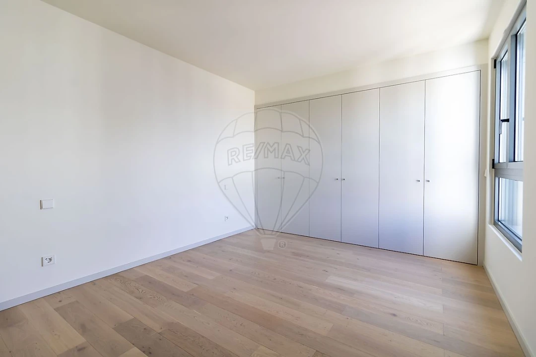 Apartamento T2 para Venda em Parque das Nações Foto 15