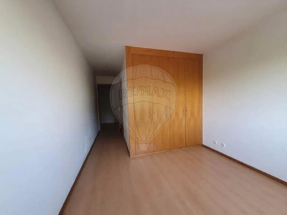 Apartamento T3 para Venda em Moreira Foto 11