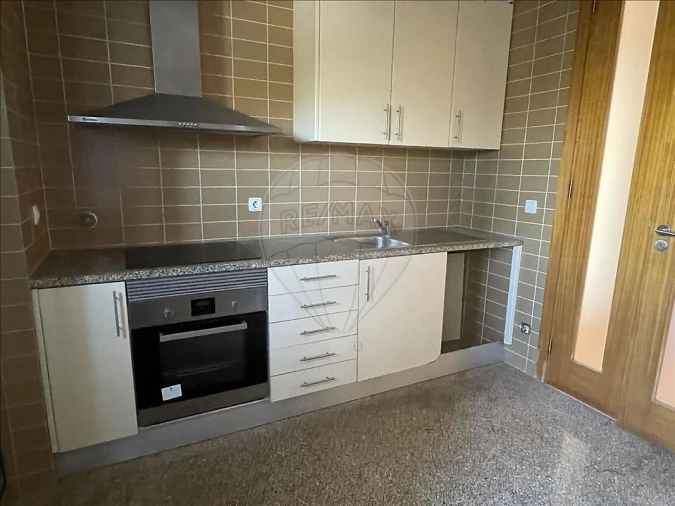 Apartamento T3 para Venda em Moreira Foto 3
