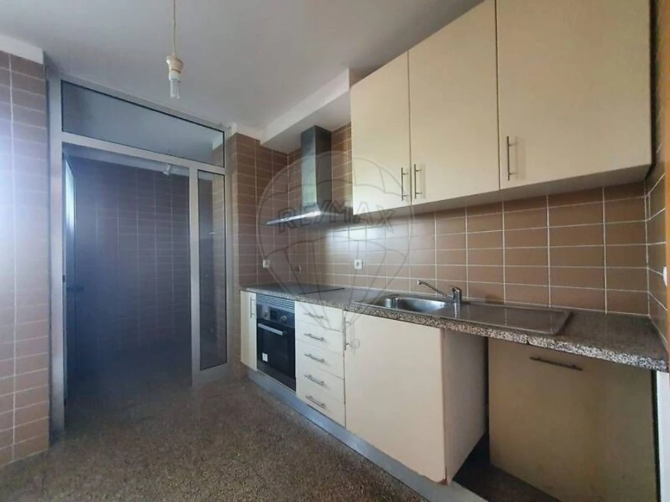 Apartamento T3 para Venda em Moreira Foto 2