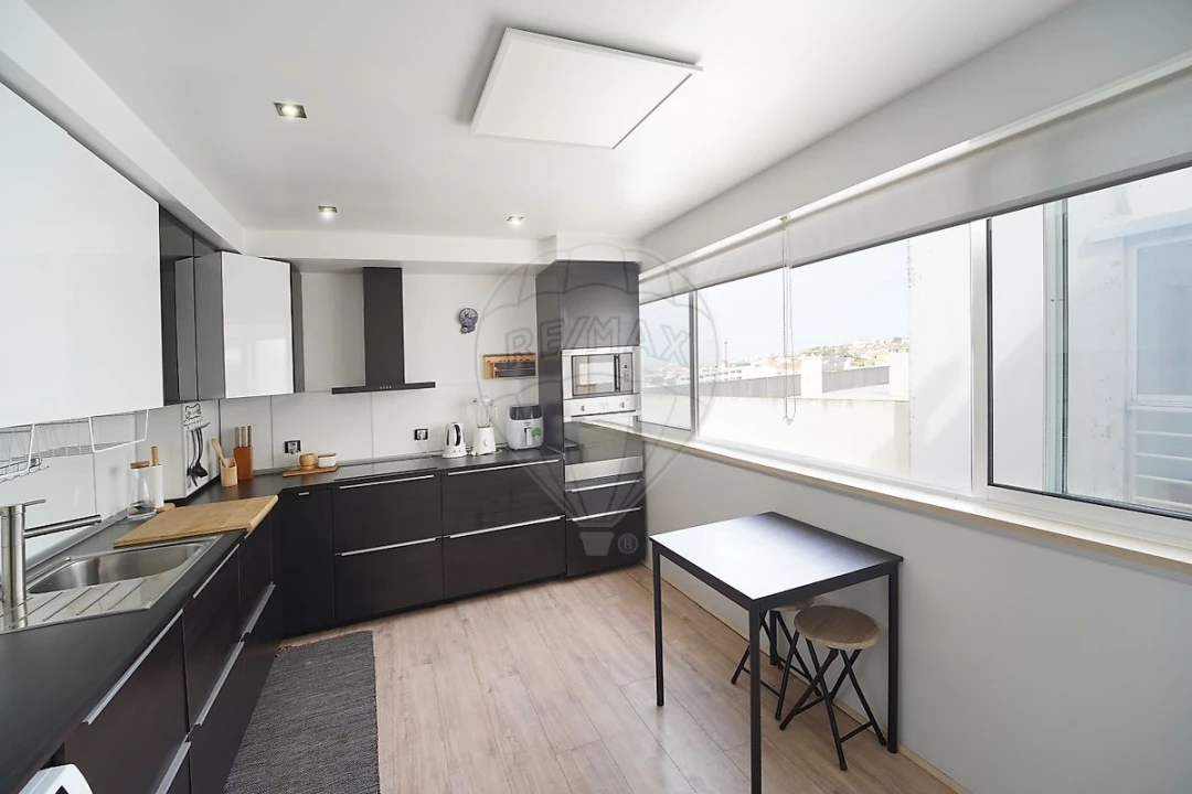 Apartamento T4 para Arrendamento em Buarcos Foto 8