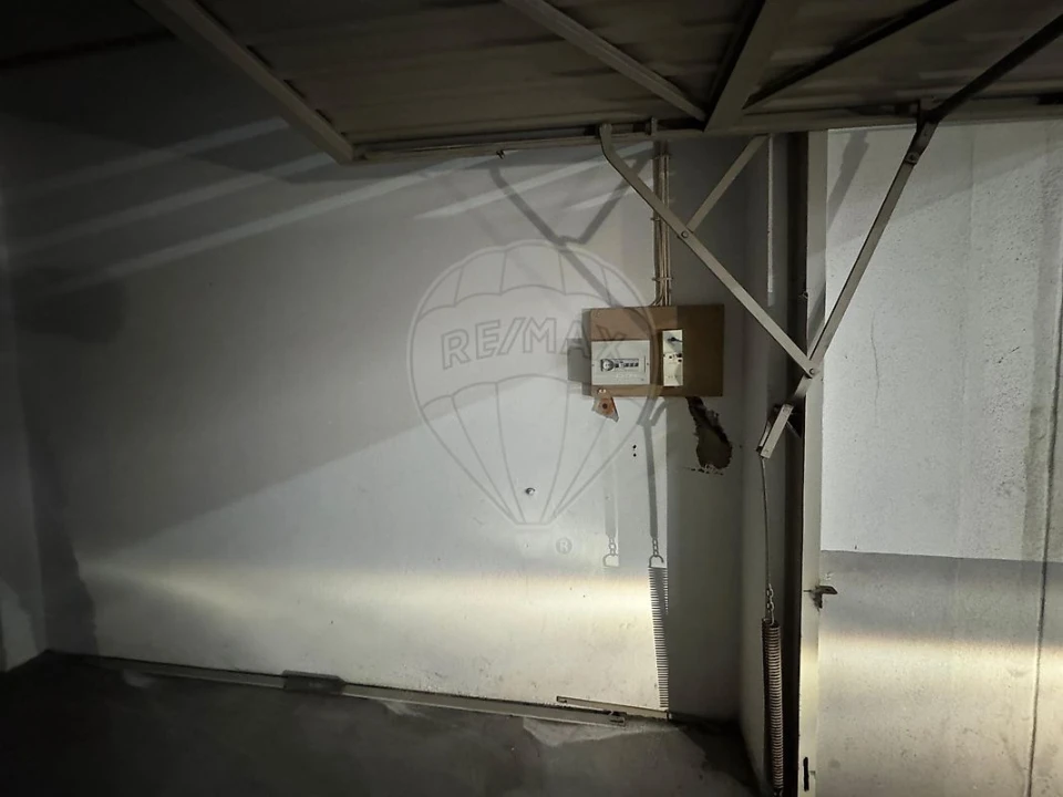 Garagem para Venda em Setubal (São Sebastião) Foto 8