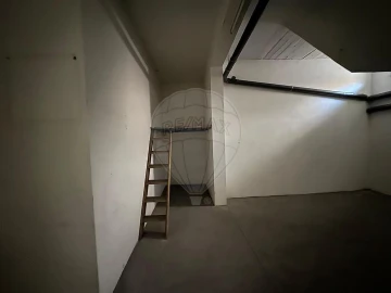 Garagem para Venda em Setubal (São Sebastião)