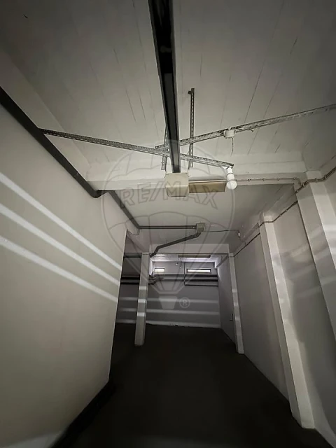 Garagem para Venda em Setubal (São Sebastião)
