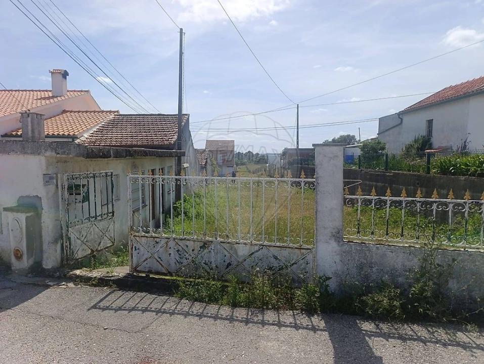 Moradia T4 para Venda em Antuzede e Vil de Matos Foto 10