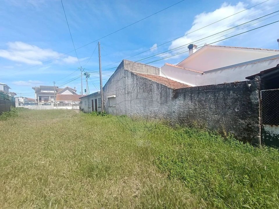 Moradia T4 para Venda em Antuzede e Vil de Matos Foto 8