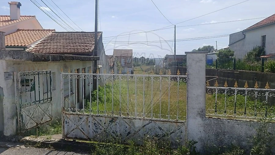 Moradia T4 para Venda em Antuzede e Vil de Matos