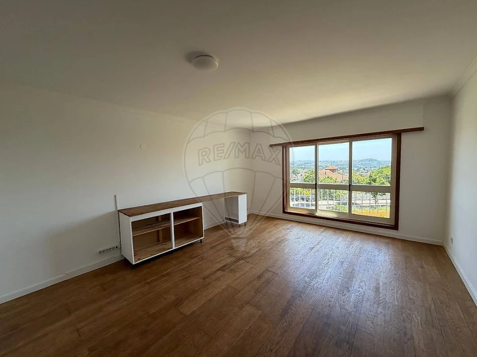 Apartamento T2 para Arrendamento em Campanhã Foto 5