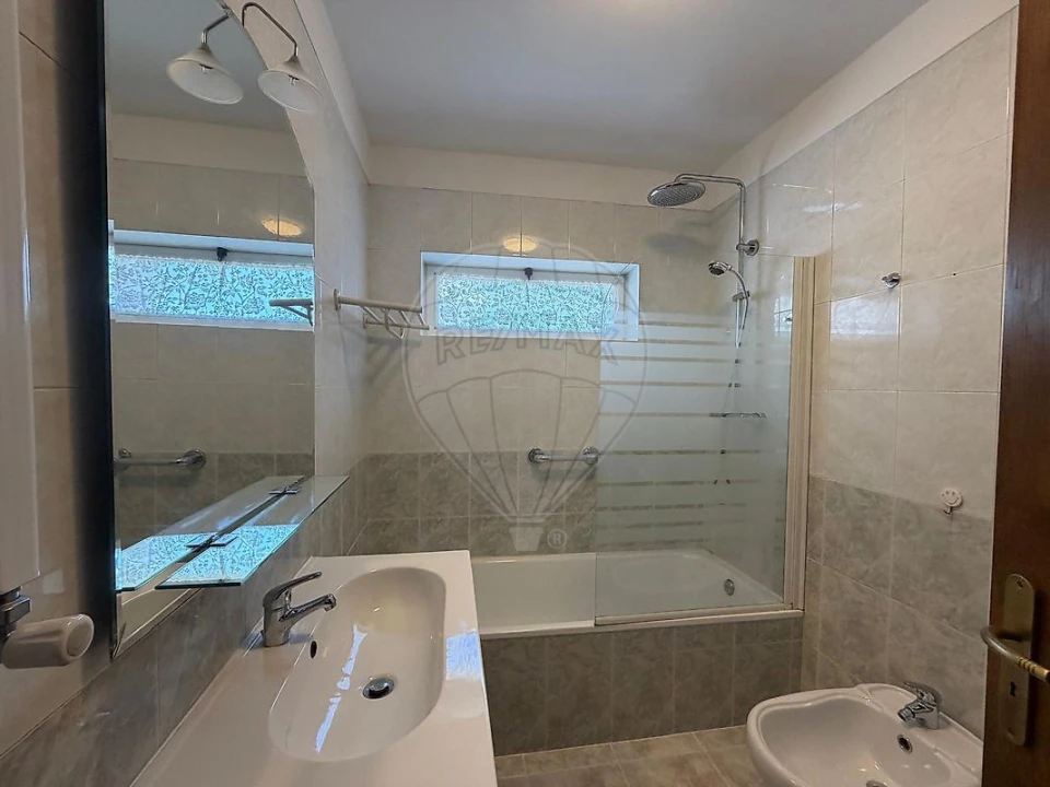 Apartamento T2 para Arrendamento em Campanhã Foto 1