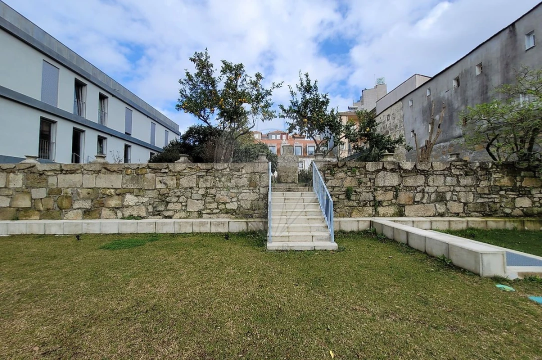 Apartamento T1 para Venda em Lordelo do Ouro e Massarelos Foto 5