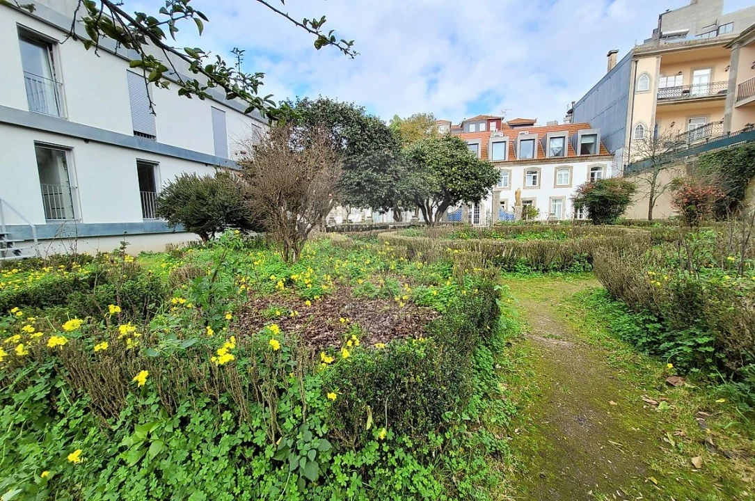 Apartamento T1 para Venda em Lordelo do Ouro e Massarelos Foto 8