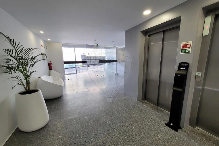 Apartamento T1 para Venda em Lordelo do Ouro e Massarelos Foto 20
