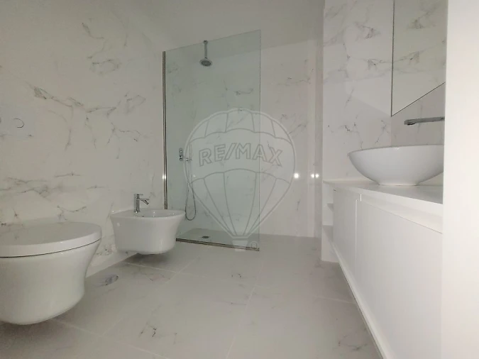 Apartamento T1 para Venda em Lordelo do Ouro e Massarelos Foto 15
