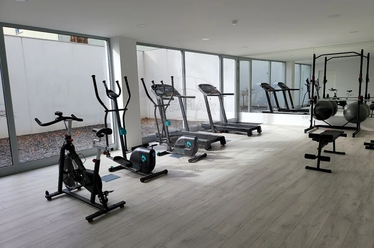 Apartamento T1 para Venda em Lordelo do Ouro e Massarelos Foto 3