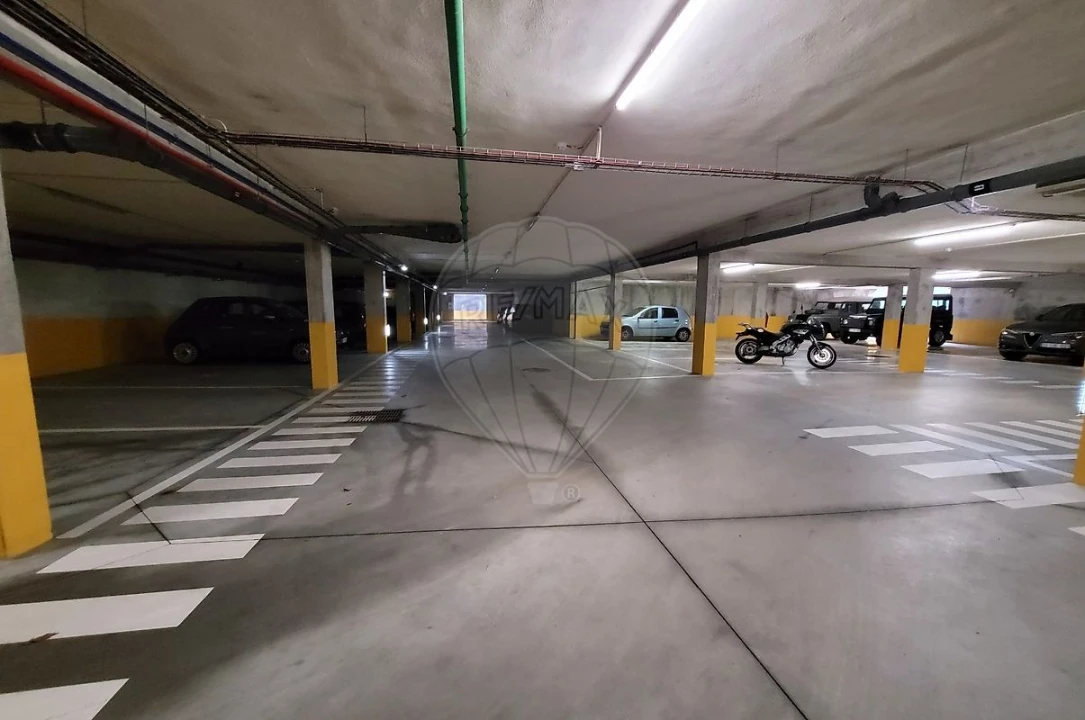 Apartamento T1 para Venda em Lordelo do Ouro e Massarelos Foto 21