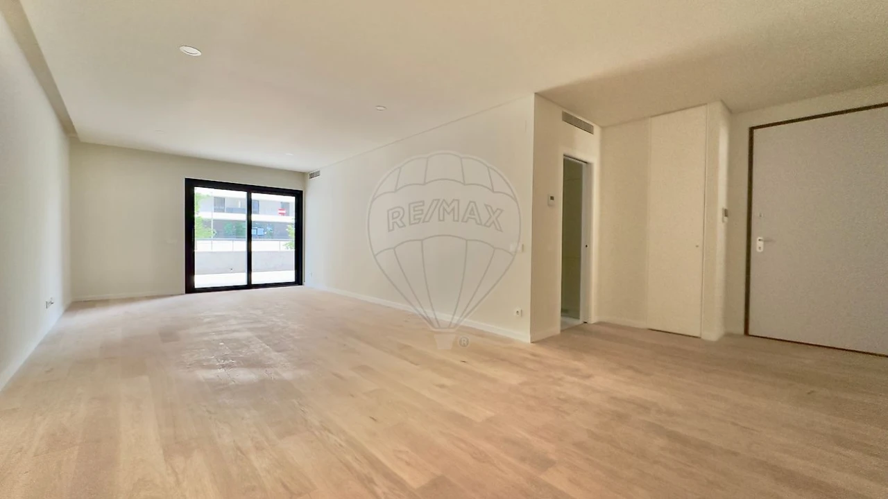 Apartamento T3 para Venda em Algés, Linda-A-Velha e Cruz Quebrada-Dafundo Foto 3