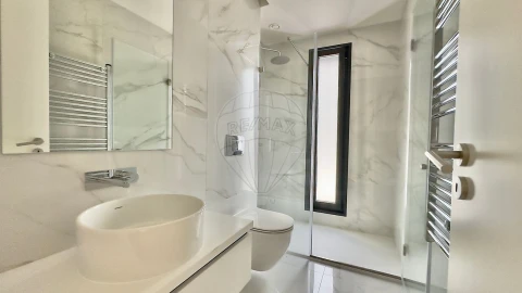 Apartamento T3 para Venda em Algés, Linda-A-Velha e Cruz Quebrada-Dafundo