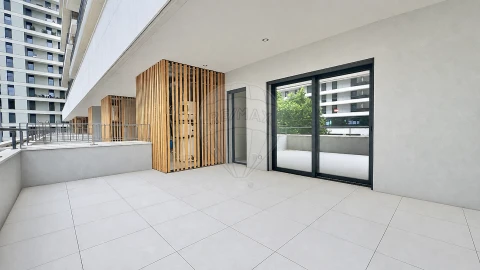 Apartamento T3 para Venda em Algés, Linda-A-Velha e Cruz Quebrada-Dafundo