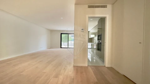 Apartamento T3 para Venda em Algés, Linda-A-Velha e Cruz Quebrada-Dafundo