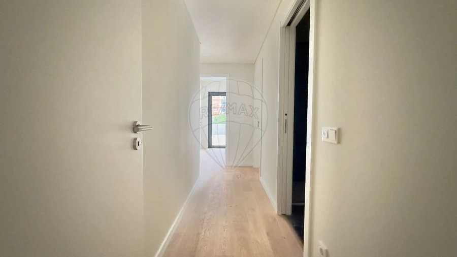 Apartamento T3 para Venda em Algés, Linda-A-Velha e Cruz Quebrada-Dafundo Foto 8