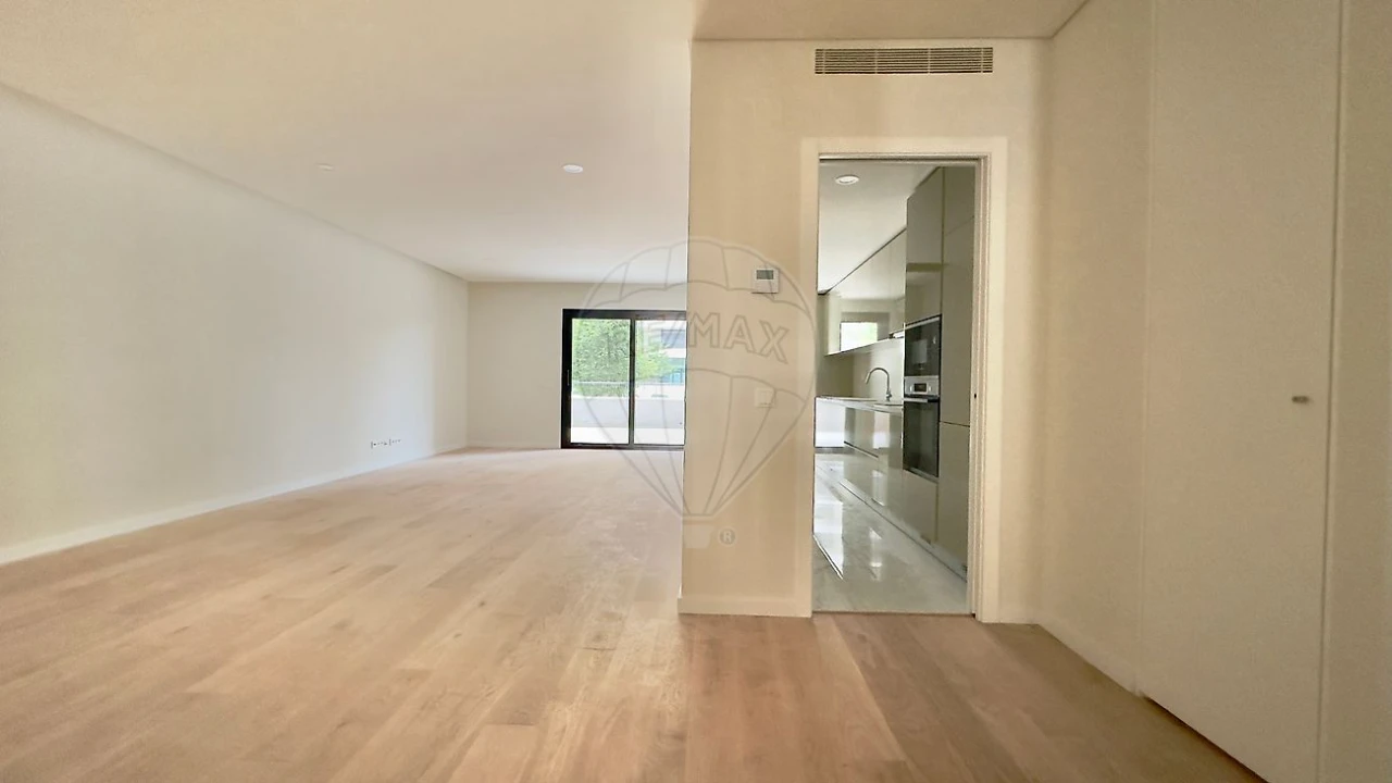 Apartamento T3 para Venda em Algés, Linda-A-Velha e Cruz Quebrada-Dafundo Foto 5