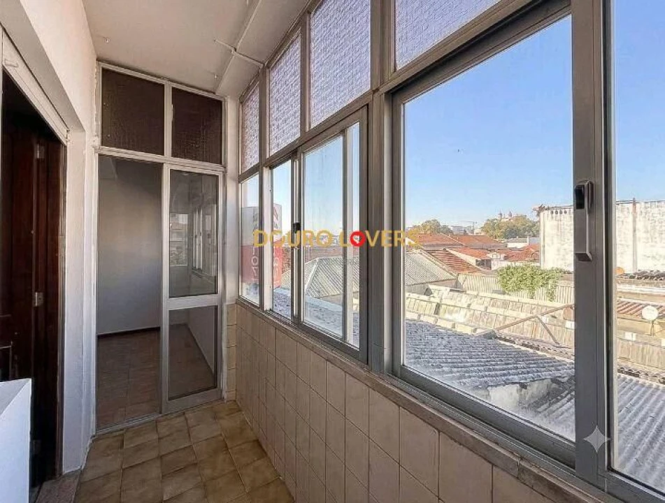 Apartamento T2 para Venda em Campanhã Foto 10