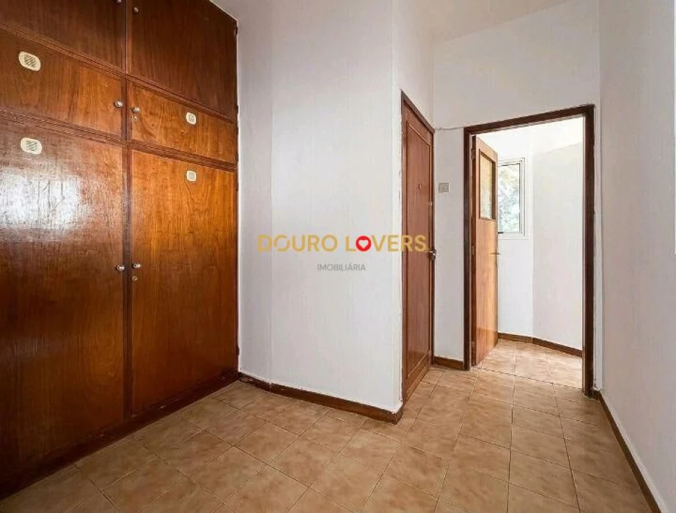 Apartamento T2 para Venda em Campanhã Foto 2