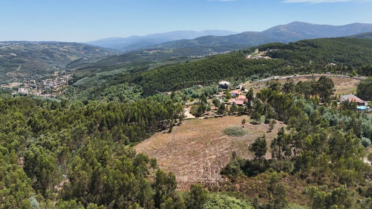Terreno para Venda em Arganil Foto 4