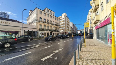 Negócio para Venda em Campolide