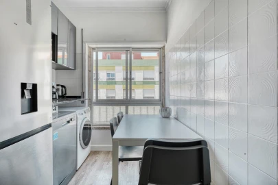 Apartamento T3 para Venda em Falagueira-Venda Nova