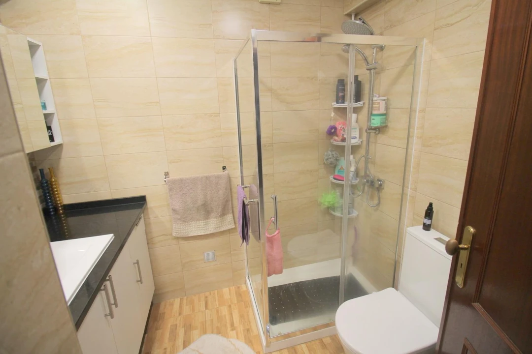Apartamento T2 para Venda em Agualva e Mira-Sintra Foto 14