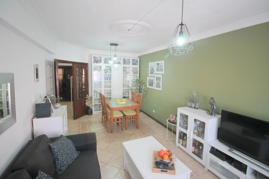 Apartamento T2 para Venda em Agualva e Mira-Sintra Foto 2