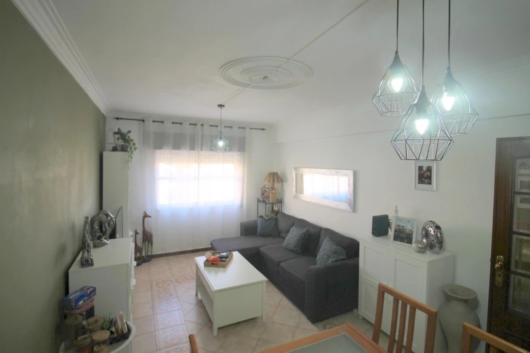 Apartamento T2 para Venda em Agualva e Mira-Sintra Foto 3
