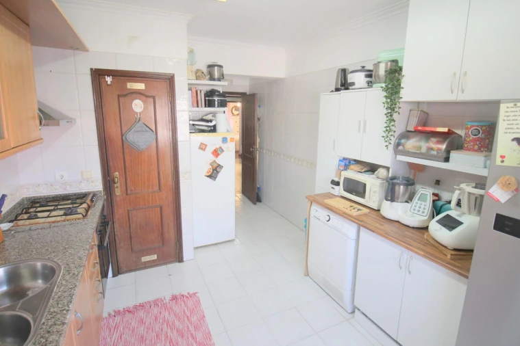 Apartamento T2 para Venda em Agualva e Mira-Sintra Foto 5