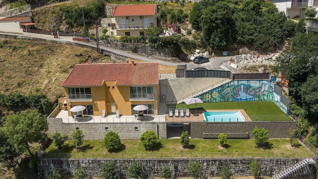 Moradia T3 para Venda em Rio Caldo Foto 1