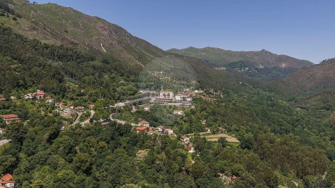 Moradia T3 para Venda em Rio Caldo