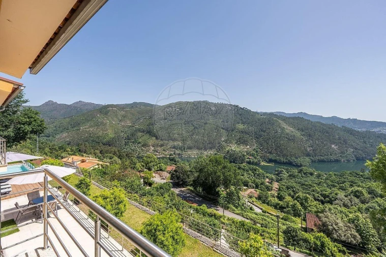 Moradia T3 para Venda em Rio Caldo Foto 14