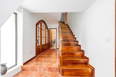 Moradia T4 para Venda em Bouro (Santa Maria)