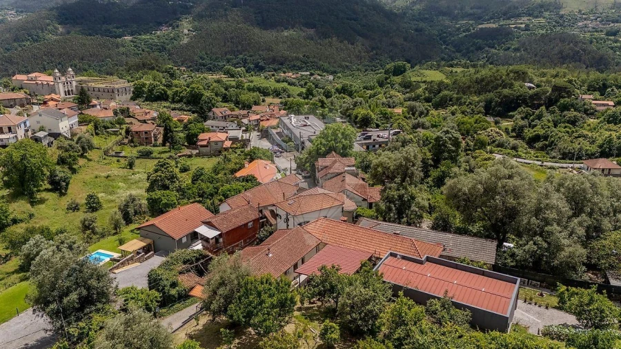 Moradia T4 para Venda em Bouro (Santa Maria) Foto 9