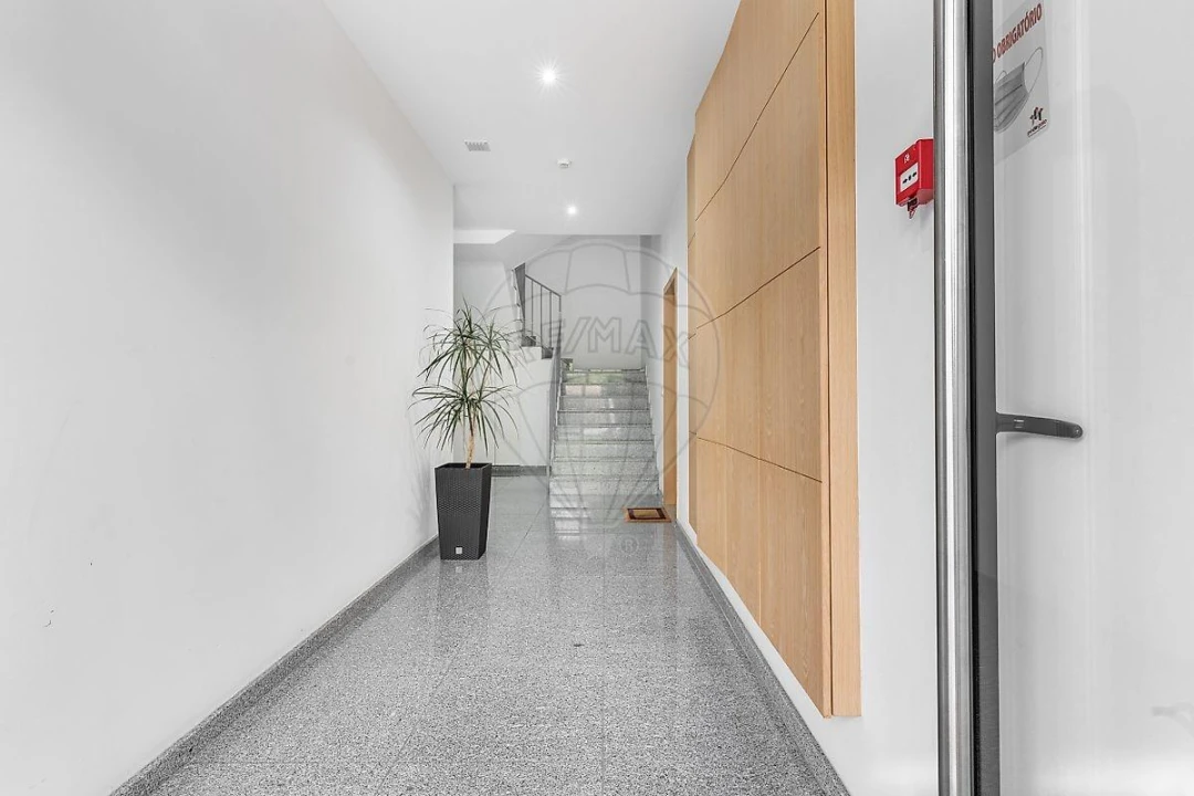 Apartamento T3 para Venda em Braga (Maximinos, Sé e Cividade) Foto 8