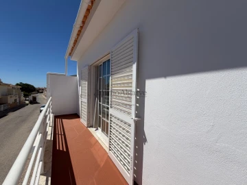 Moradia T2 para Venda em Alcantarilha e Pêra