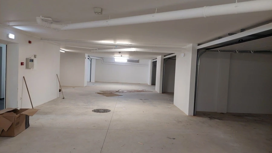 Apartamento T3 para Venda em Parceiros e Azoia Foto 20
