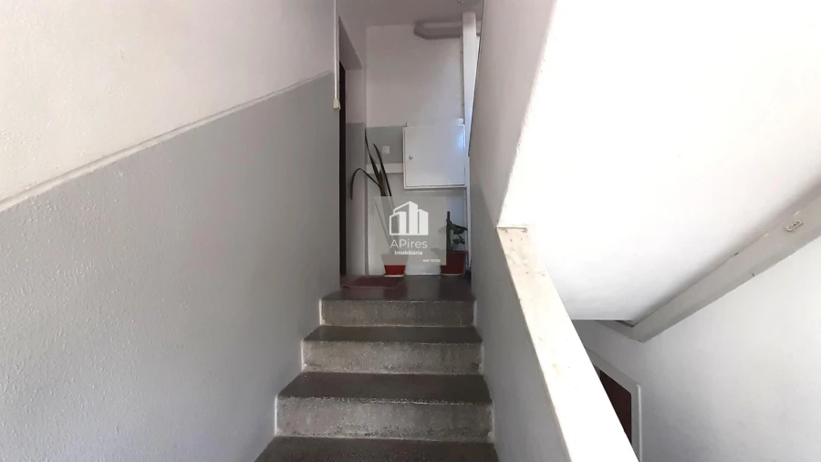 Apartamento T3 para Venda em Laranjeiro e Feijó Foto 23