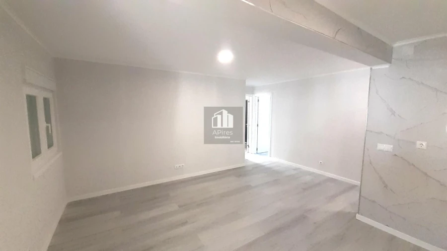 Apartamento T3 para Venda em Laranjeiro e Feijó Foto 10